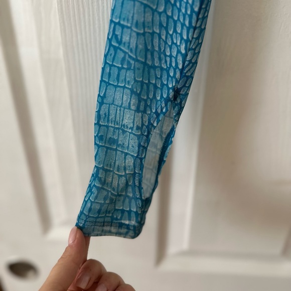 AFRM Strarus Ruches Front Mesh Top Blue Crocodile / Size M - Picture 5 of 6